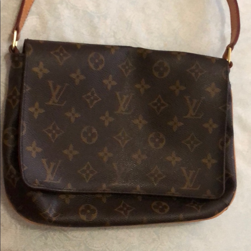Louis vuitton Musette tango long strap